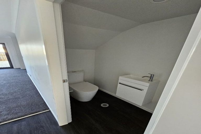 Photo of property in 1d Ingram Street, Naenae, Lower Hutt, 5011