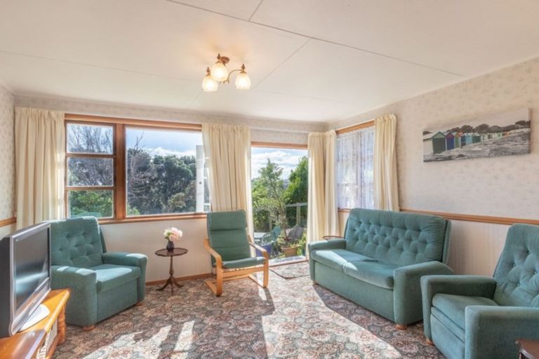 Photo of property in 19 Spur Grove, Titahi Bay, Porirua, 5022