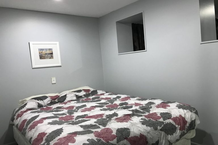 Photo of property in Terrace Garden Apartments, 1e/120 The Terrace, Wellington Central, Wellington, 6011