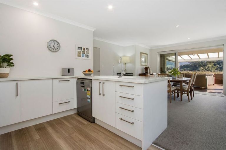 Photo of property in 20 Riverside Place, Katikati, 3129