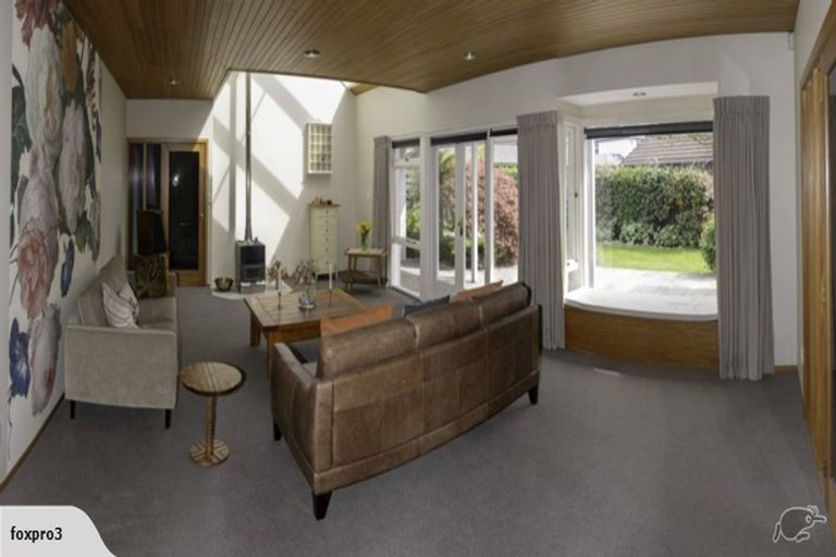 Photo of property in 127a Fendalton Road, Fendalton, Christchurch, 8014