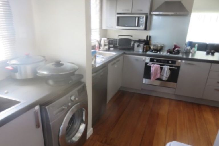 Photo of property in 1/23 Forest Hill Road, Henderson, Auckland, 0612