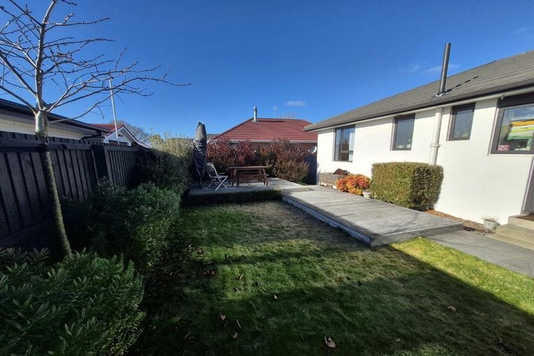 Photo of property in 1/23 Dunedin Street, Redwood, Christchurch, 8051