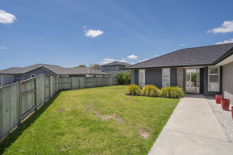 Photo of property in 7 Madeleine Place, Omokoroa, 3114