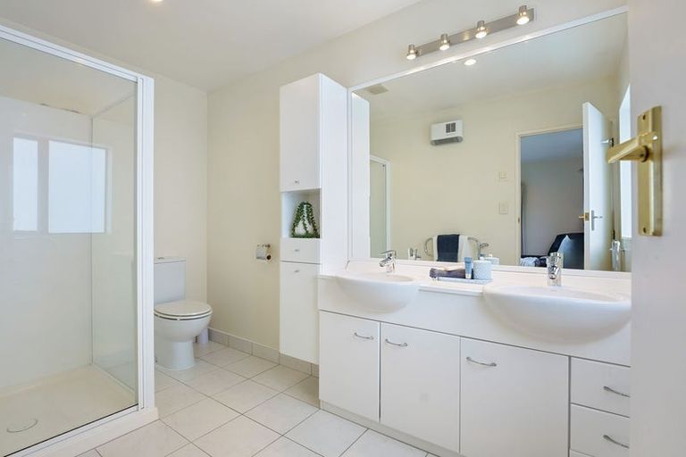 Photo of property in 31 Oratia Street, Waikanae Beach, Waikanae, 5036