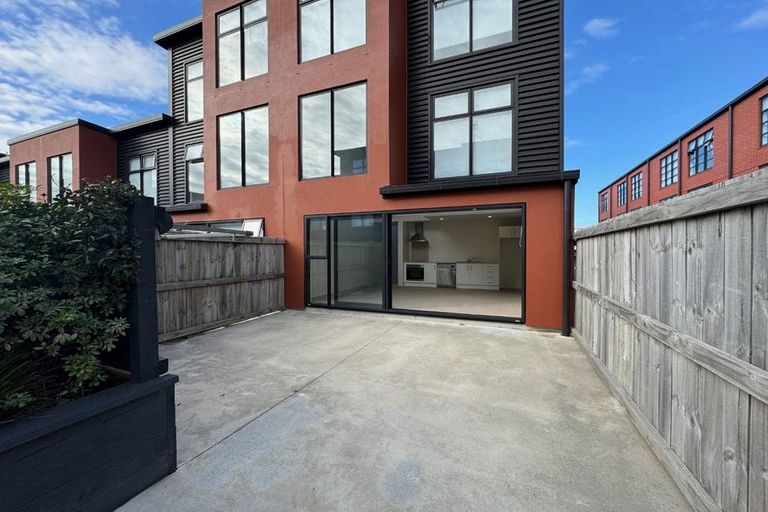 Photo of property in 27/17 Owens Place, Mount Maunganui, 3116