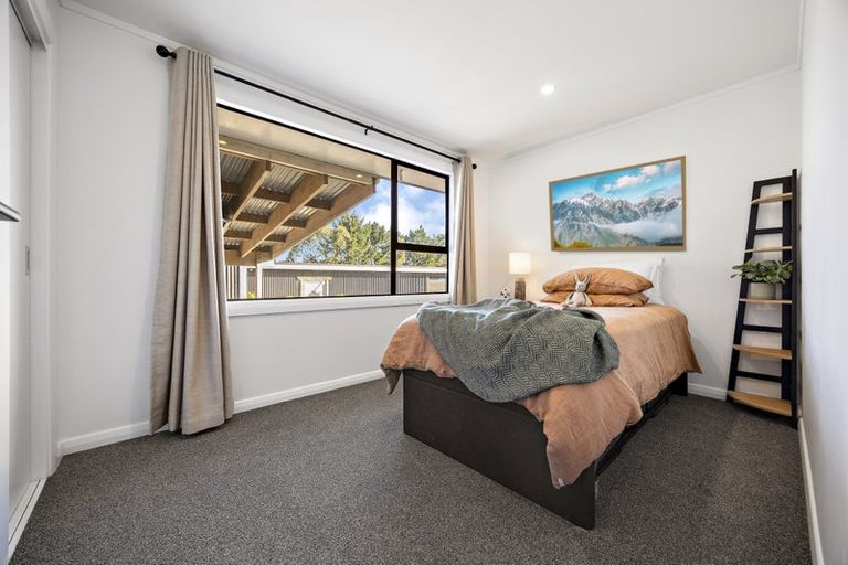 Photo of property in 44b Crosland Road, South Head, 0874
