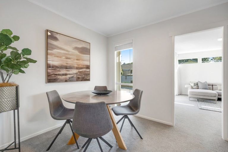 Photo of property in 2/66 Prince Regent Drive, Half Moon Bay, Auckland, 2012
