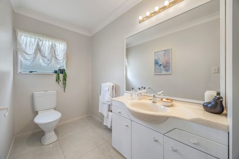 Photo of property in 16 Tornado Place, West Harbour, Auckland, 0618
