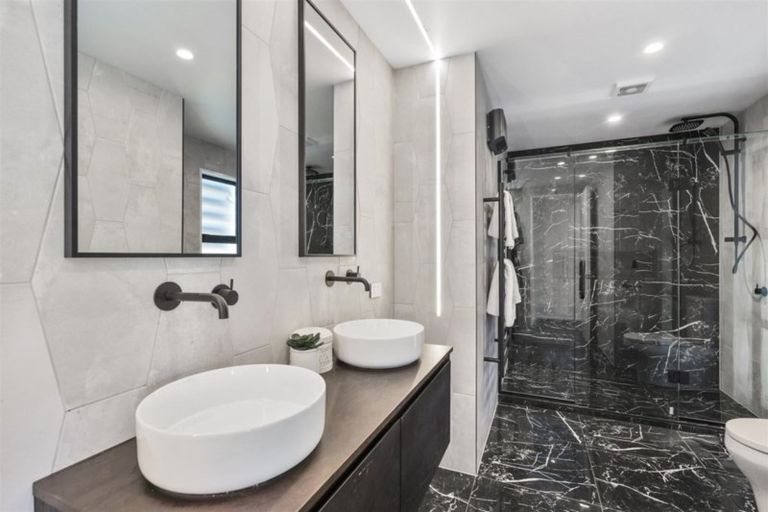 Photo of property in 20a Wai-iti Terrace, Burnside, Christchurch, 8053