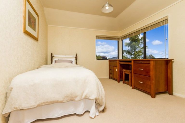 Photo of property in 35 Kenmure Avenue, Forrest Hill, Auckland, 0620