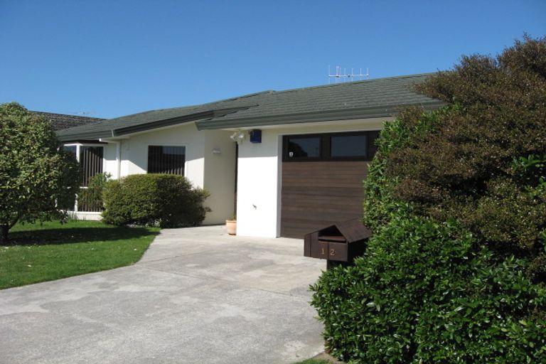 Photo of property in 12 Hadleigh Court, Paraparaumu, 5032