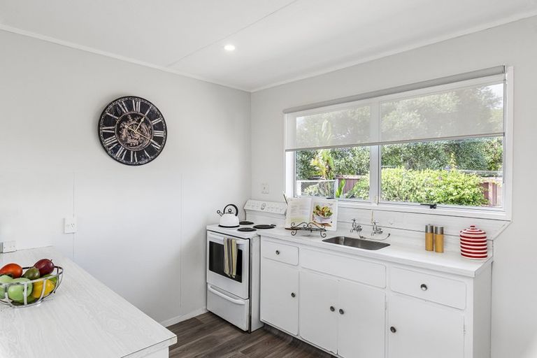 Photo of property in 67b Ngapaki Street, Waikanae Beach, Waikanae, 5036