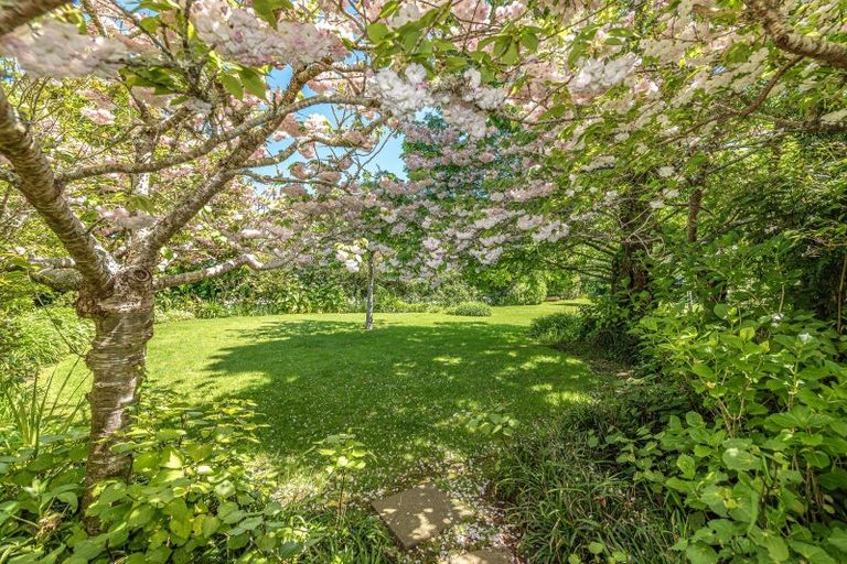 Photo of property in 32 Brassey Road, Saint Johns Hill, Whanganui, 4500