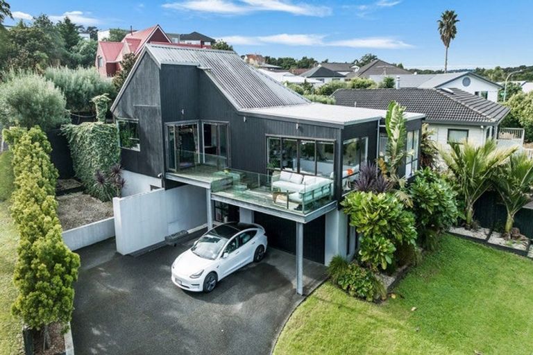 Photo of property in 59 Calluna Crescent, Totara Heights, Auckland, 2105