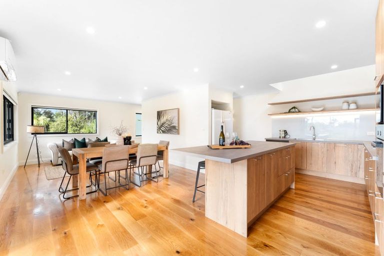 Photo of property in 12 Sunnyvale Road, Waitakere, Auckland, 0614