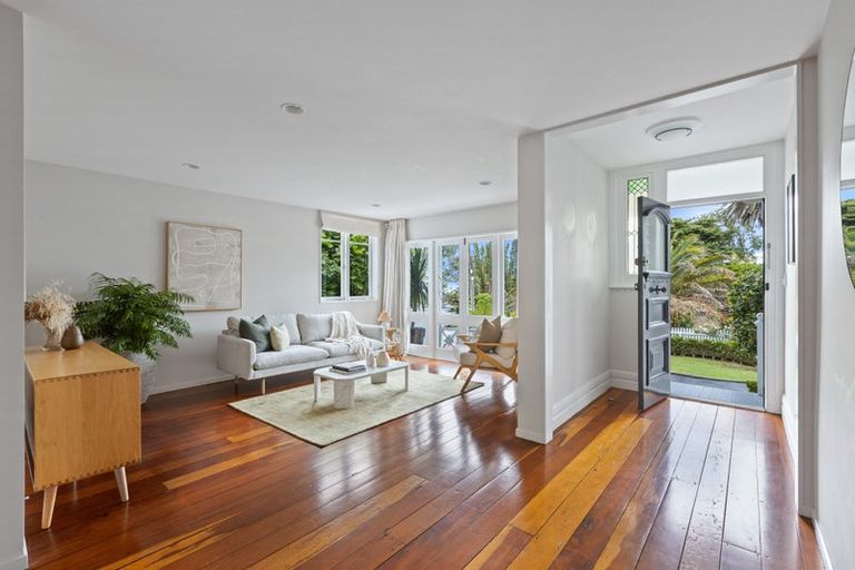 Photo of property in 6 Stafford Road, Northcote Point, Auckland, 0627