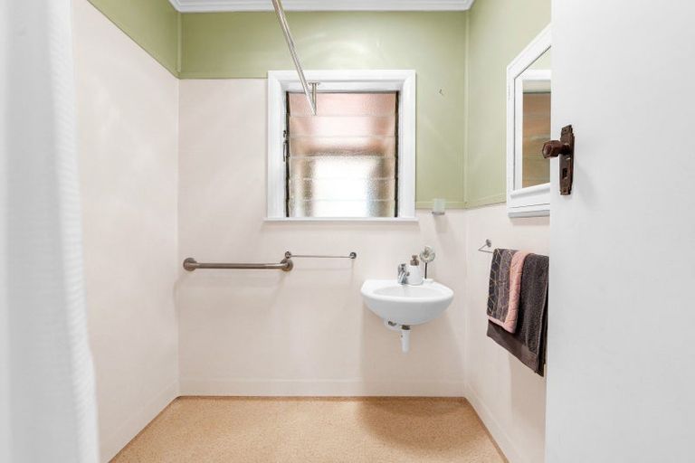 Photo of property in 71 Montgomery Crescent, Bader, Hamilton, 3206