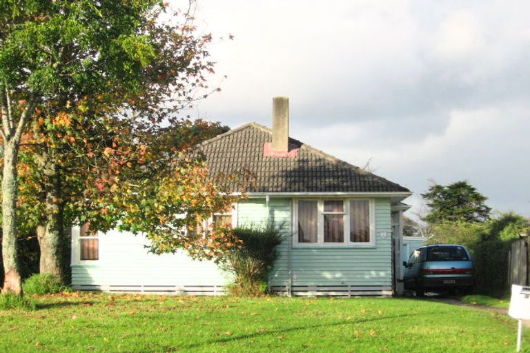 Photo of property in 29 Middlemore Crescent, Papatoetoe, Auckland, 2025