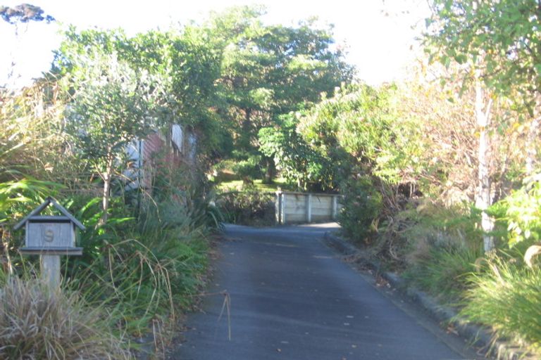 Photo of property in 9 Saunders Close, Whitby, Porirua, 5024