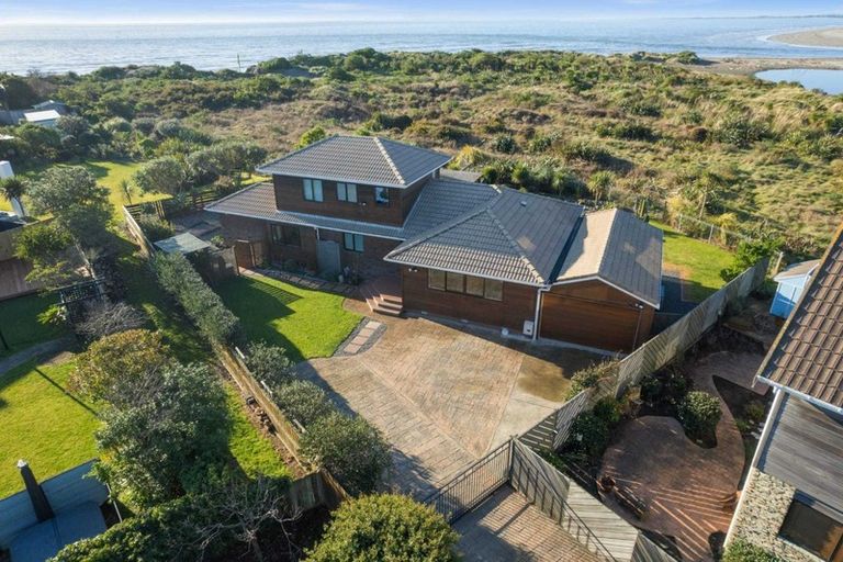 Photo of property in 263 Manly Street, Paraparaumu Beach, Paraparaumu, 5032