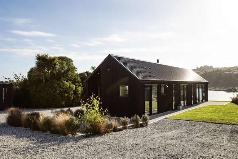 Photo of property in 1371b Taieri Mouth Road, Taieri Mouth, 9091