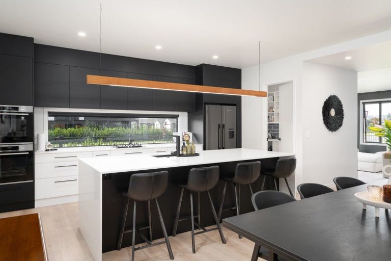 Photo of property in 17 Ruru Street, Cambridge, 3434