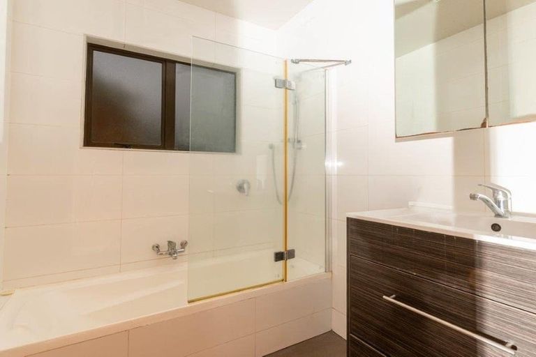 Photo of property in 156 Carnoustie Drive, Wattle Downs, Auckland, 2103