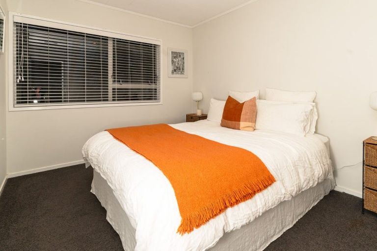 Photo of property in 5 Beeche Place, Birkdale, Auckland, 0626