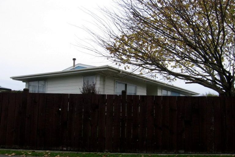 Photo of property in 92 Benmore Avenue, Cloverlea, Palmerston North, 4412