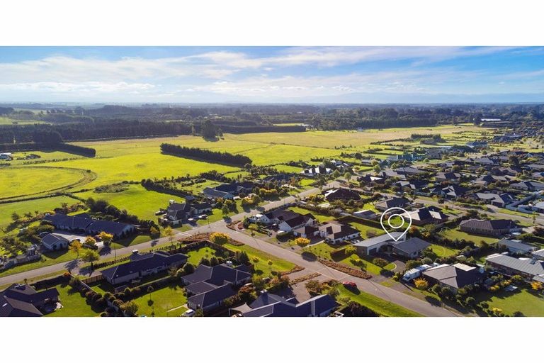 Photo of property in 24 Elizabeth Allen Drive, West Melton, 7618