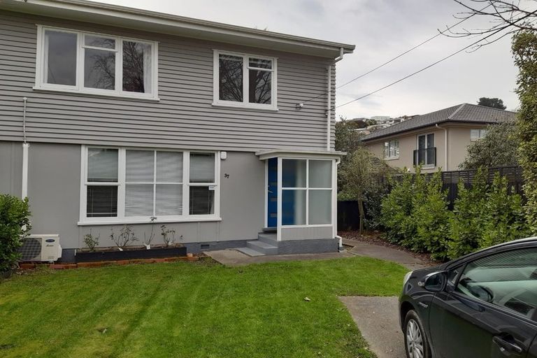 Photo of property in 37 Kowhai Terrace, Saint Martins, Christchurch, 8022