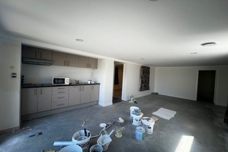 Photo of property in 1/288 East Coast Road, Forrest Hill, Auckland, 0620