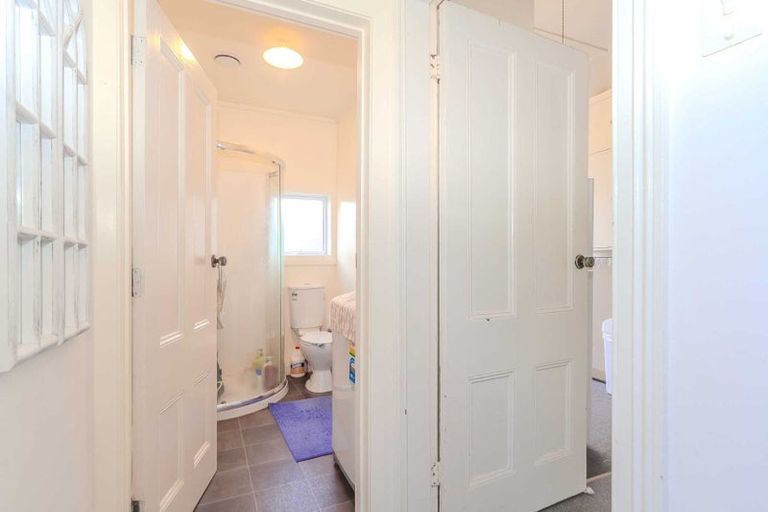 Photo of property in 10 Porritt Avenue, Mount Victoria, Wellington, 6011