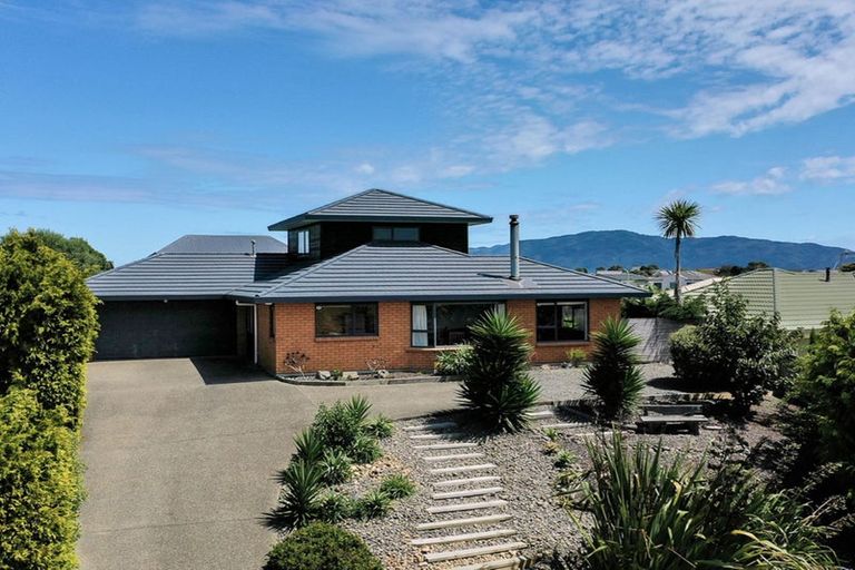 Photo of property in 14 Barrett Drive, Waikanae Beach, Waikanae, 5036