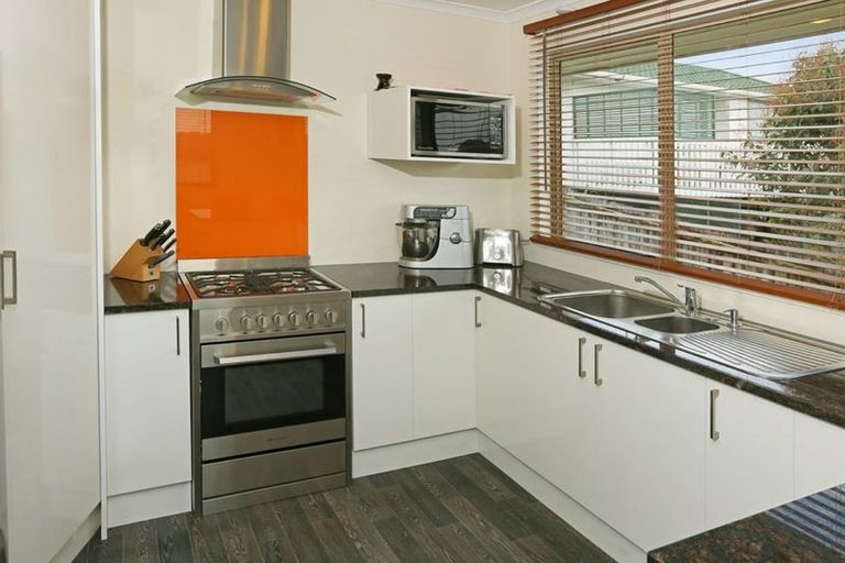 Photo of property in 49a Forest Hill Road, Henderson, Auckland, 0612