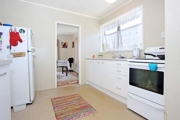 Photo of property in 11 Pawa Place, Manurewa, Auckland, 2102