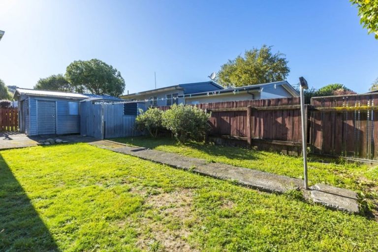 Photo of property in 14 Indiana Grove, Totara Park, Upper Hutt, 5018