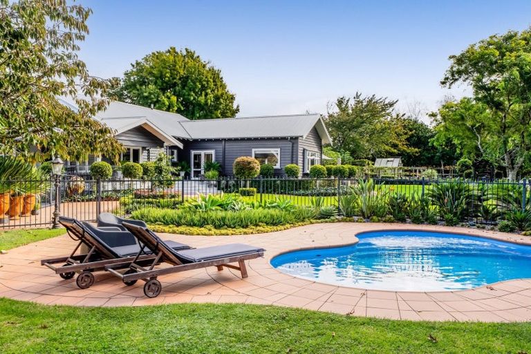 Photo of property in 500 Richmond Road, Lepperton, New Plymouth, 4373