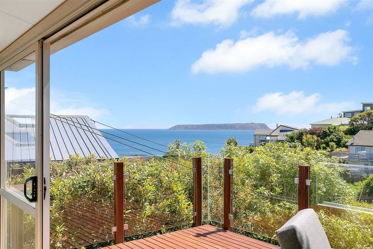 Photo of property in 18 Gordon Road, Plimmerton, Porirua, 5026