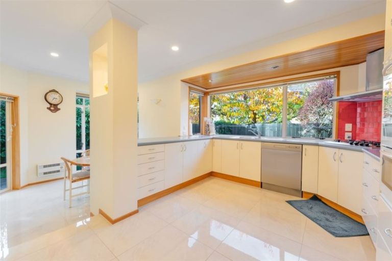 Photo of property in 26 Witbrock Crescent, Burnside, Christchurch, 8053