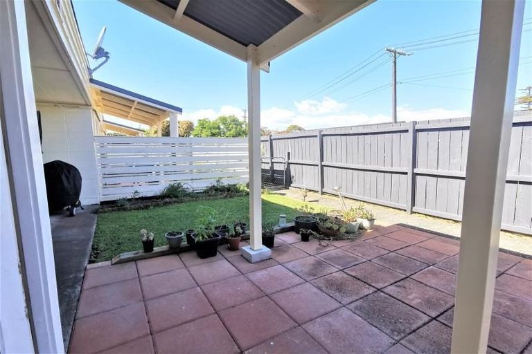 Photo of property in 3/272a Birkdale Road, Birkdale, Auckland, 0626