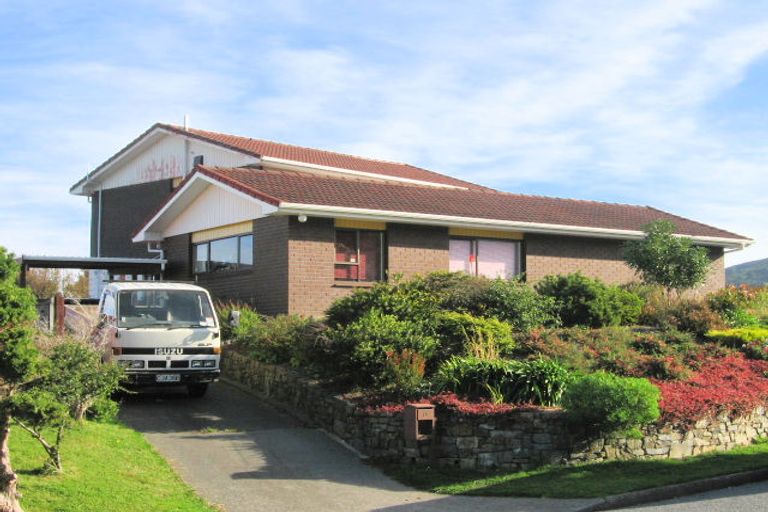 Photo of property in 25 Sunshine Crescent, Kelson, Lower Hutt, 5010