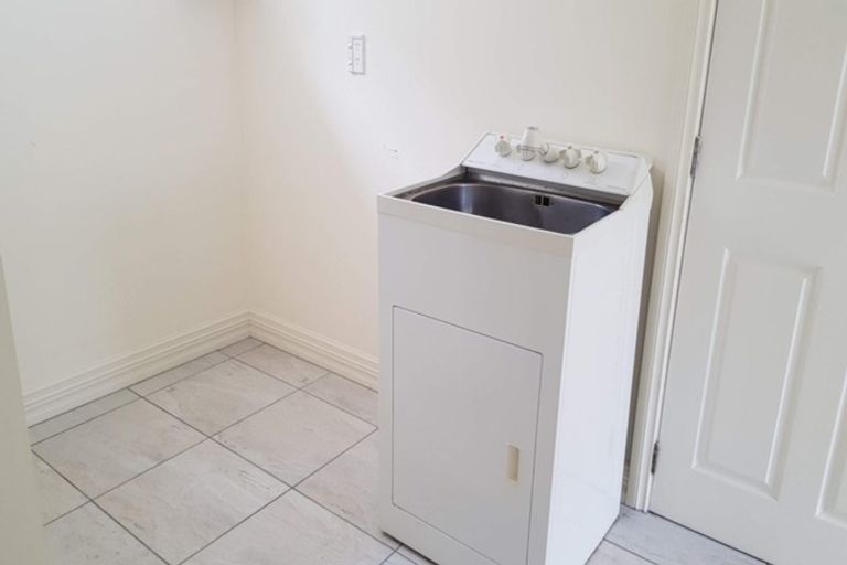 Photo of property in 6 Brookford Place, Westmorland, Christchurch, 8025