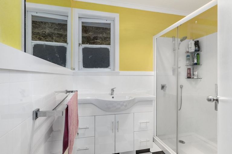 Photo of property in 131 Wellington Road, Wainuiomata, Lower Hutt, 5014