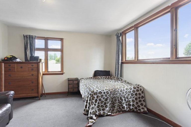 Photo of property in 59 Northcote Road, Northcote, Christchurch, 8052