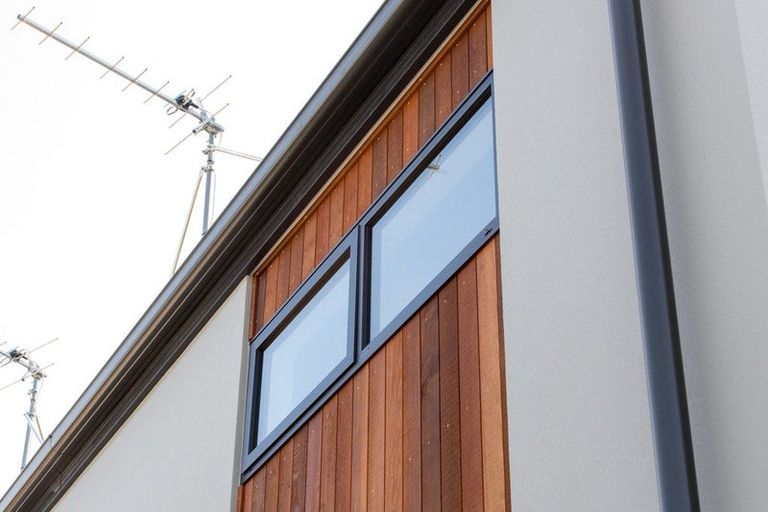 Photo of property in 2/13 Goldsmith Place, Waltham, Christchurch, 8023