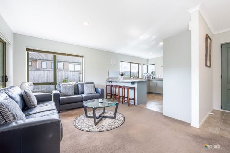 Photo of property in 63 Percy Kinsman Crescent, Riverstone Terraces, Upper Hutt, 5018