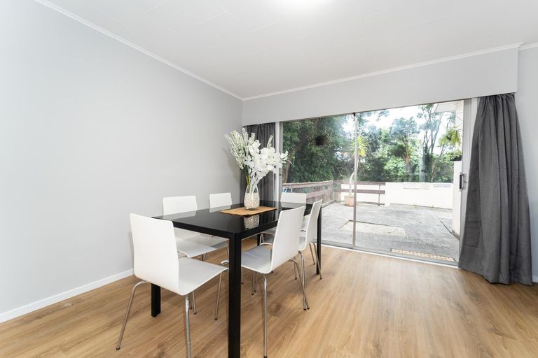 Photo of property in 52 Lawrence Crescent, Hillpark, Auckland, 2102