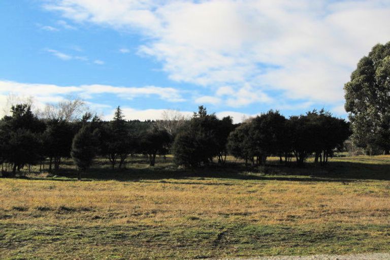 Photo of property in 253 Beacon Point Road, Wanaka, 9305